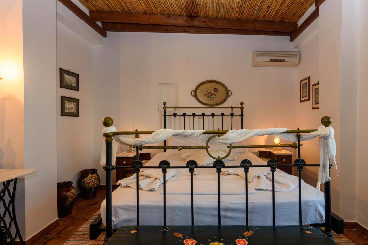 Eros Pittoresque Retreats - Perfect Location, Panoramic Seaview Koróni Kültér fotó