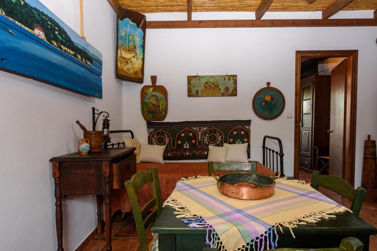 Eros Pittoresque Retreats - Perfect Location, Panoramic Seaview Koróni Kültér fotó