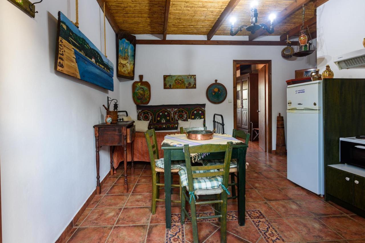 Eros Pittoresque Retreats - Perfect Location, Panoramic Seaview Koróni Kültér fotó