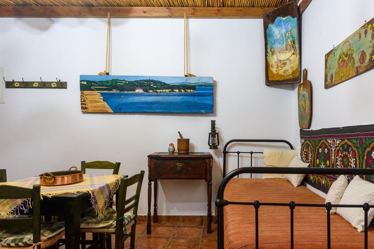 Eros Pittoresque Retreats - Perfect Location, Panoramic Seaview Koróni Kültér fotó